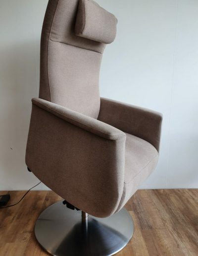 Draai-Sta op fauteuil van Prominent