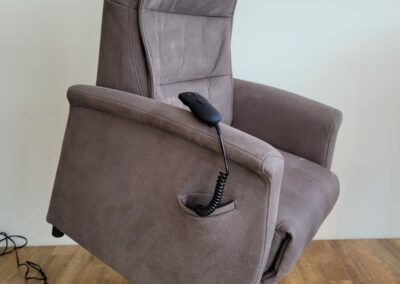 Sta-op- fauteuil van Meubelfabriek de Toekomst.