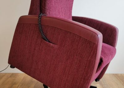 Sta-op- fauteuil van Mecam.