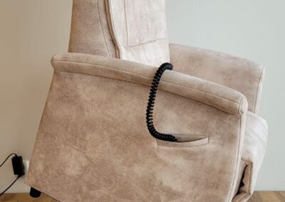 Sta-op- fauteuil van Meubelfabriek de Toekomst.