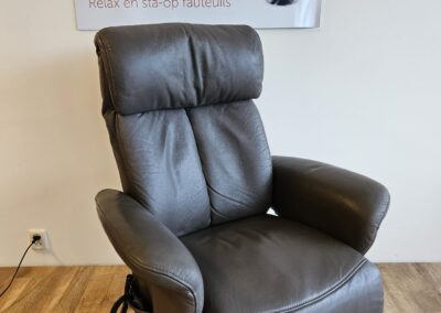 Draai-Sta-op- fauteuil Himolla.