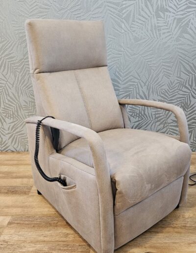 Sta op fauteuil .